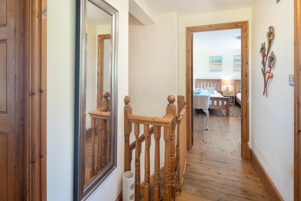Wrth Y Nant Villa Saint Ishmaels  ภายนอก รูปภาพ